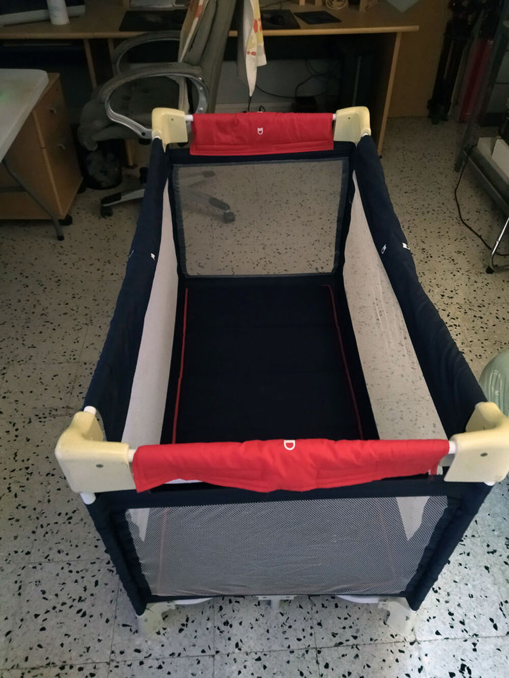 Lit b&eacute;b&eacute; pliable Mobilier enfants