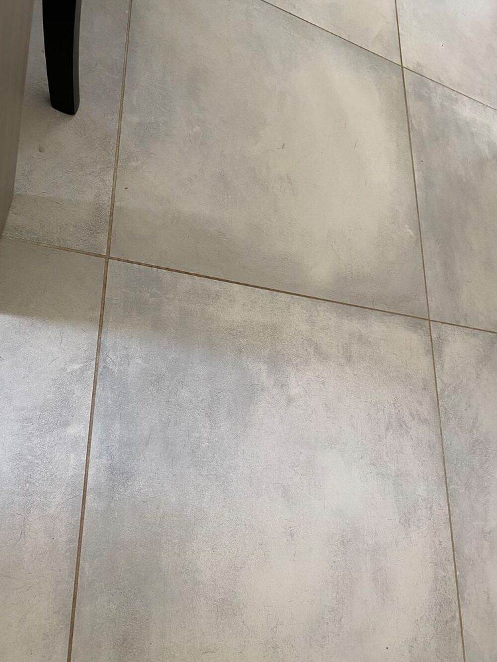 Vend carrelage couleur gris clair 60x60cm avec plinthes Bricolage