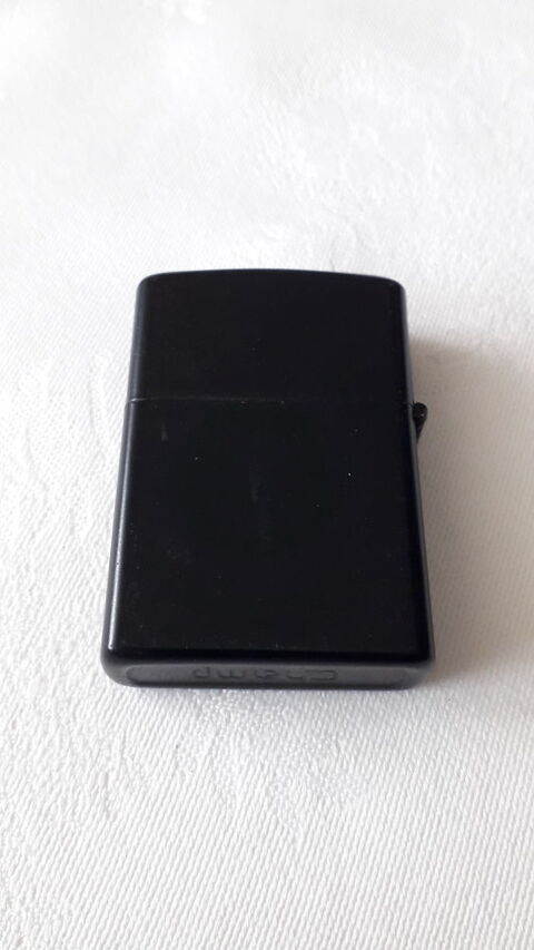 Briquet CHAMP
20 Salon-de-Provence (13)