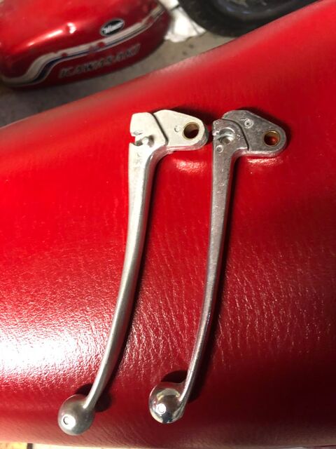 Pi&egrave;ces et &eacute;quipements Moto - Scooter - Quad Pi&egrave;ces et &eacute;quipements Moto - Scooter - Quad  occasion Montaigu 85600