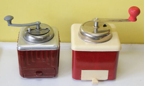 Moulins � caf� de poup�e dinette 1950 30 Issy-les-Moulineaux (92)