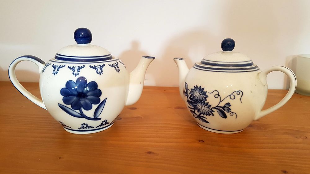 
THEIERE EN PORCELAINE Décoration