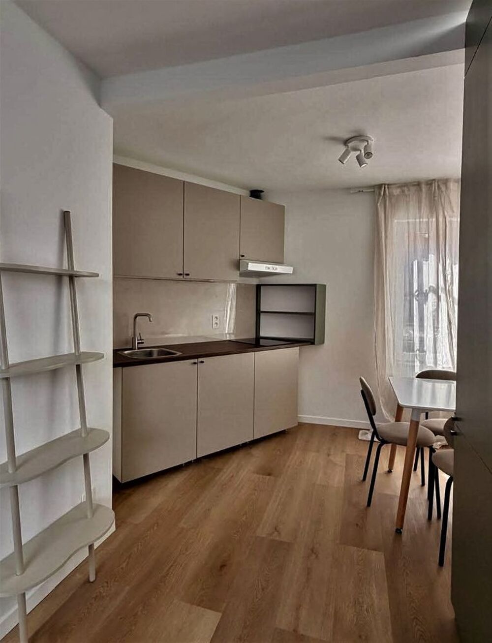 Location Appartement Studio meublé Bondy