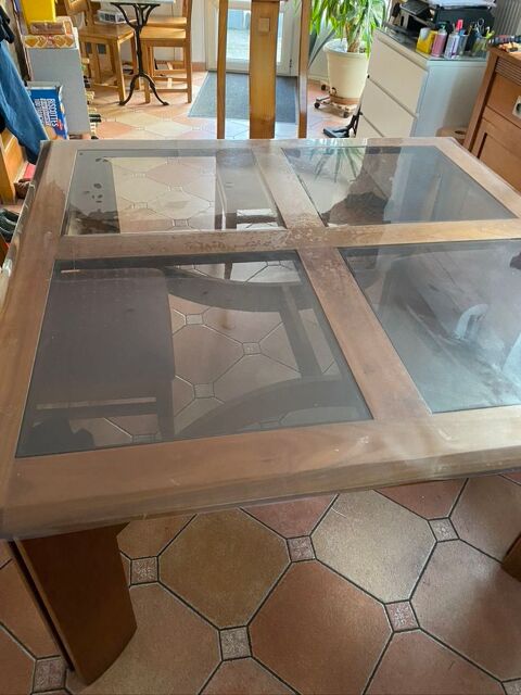 Superbe Table de salle � manger bois+ 4 chaises 0 Marcq En Baroeul (59)