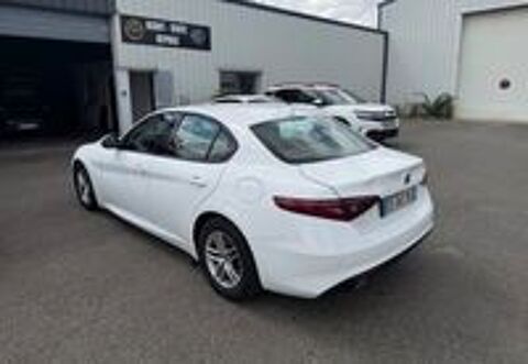 Giulia 2.2 136 ch Business 2017 occasion 10000 Troyes