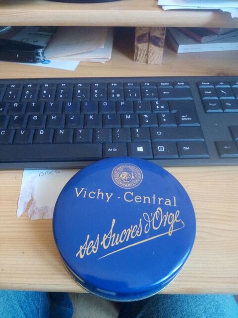 TRES BELLE BOITE VICHY CENTRAL SES SUCRES D ORGE 10 Levainville (28)