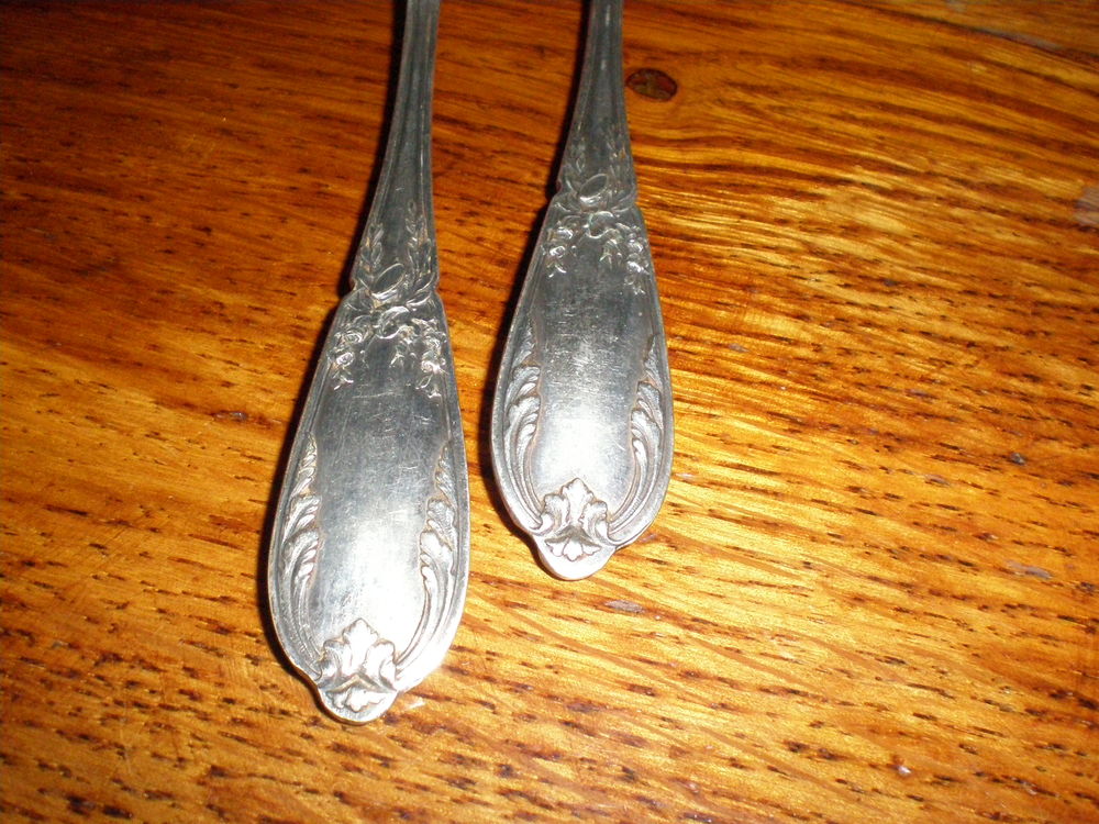 petites cuill&egrave;res anciennes 