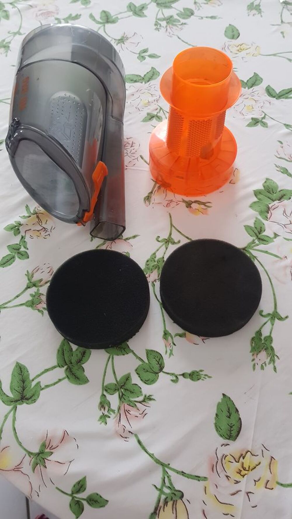 R&eacute;servoir poussi&egrave;re ROWENTA aspirateur balai Electroménager