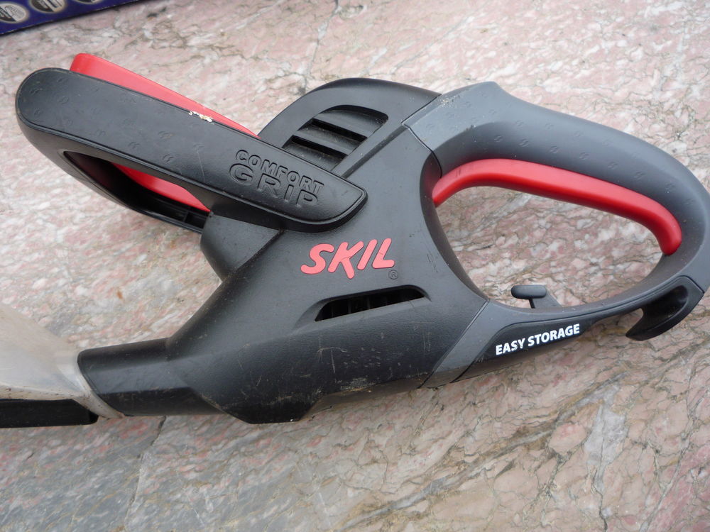 Taille haie SKIL lame 55cm Bricolage