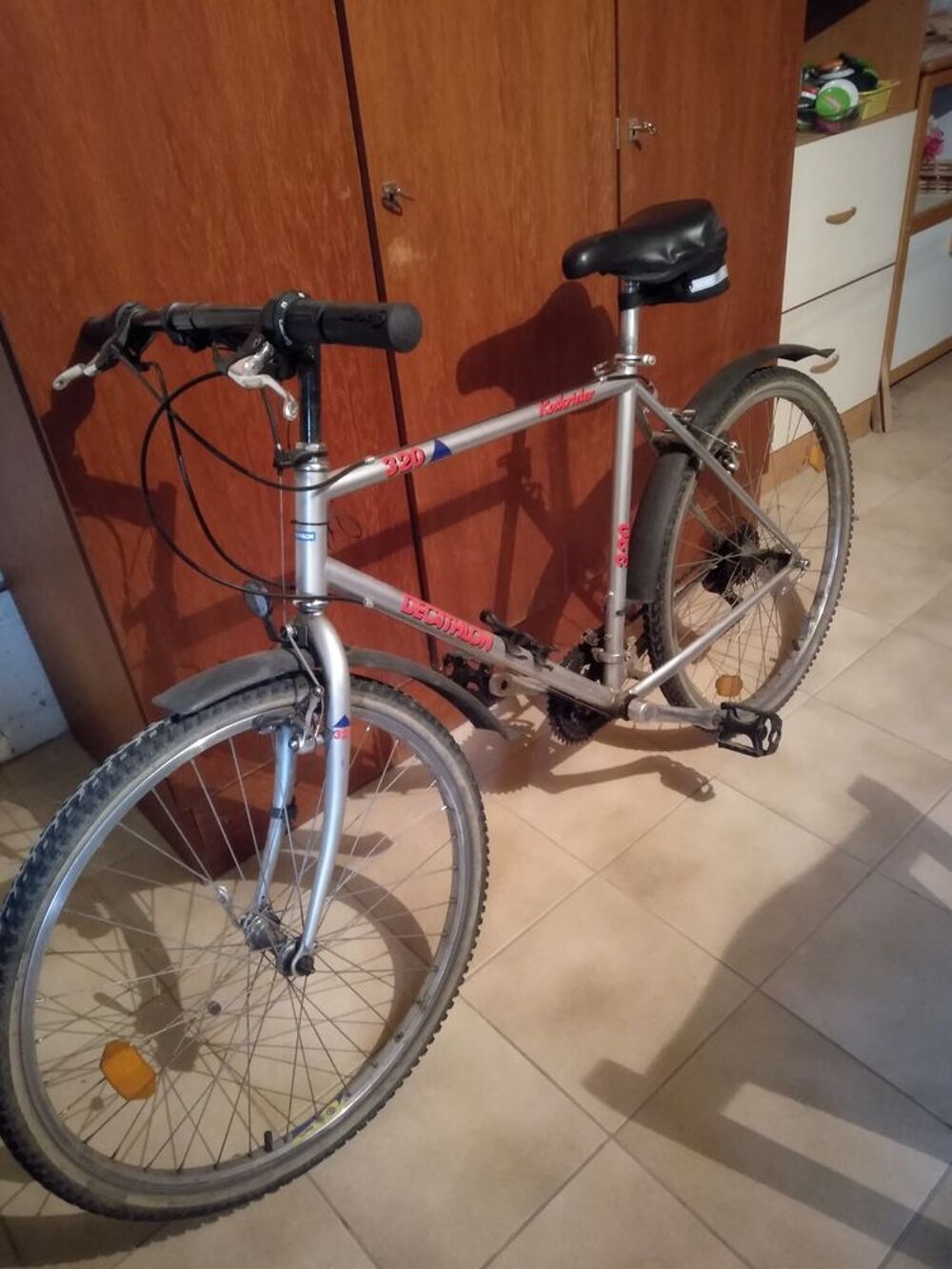 Rockrider 320 decathlon hotsell