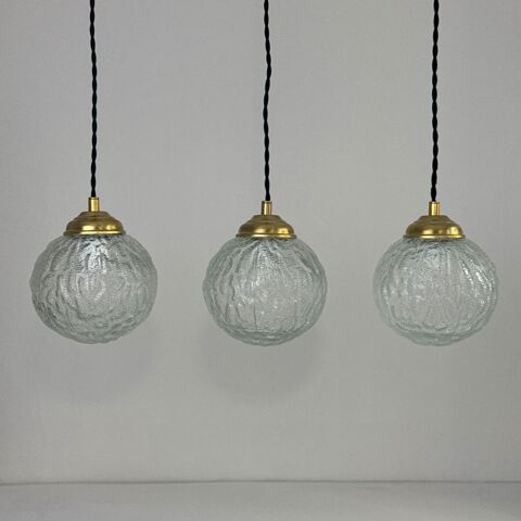 LOT 3 ANCIENNES SUSPENSIONS RONDES EN VERRE VINTAGE
195 Montreuil (93)