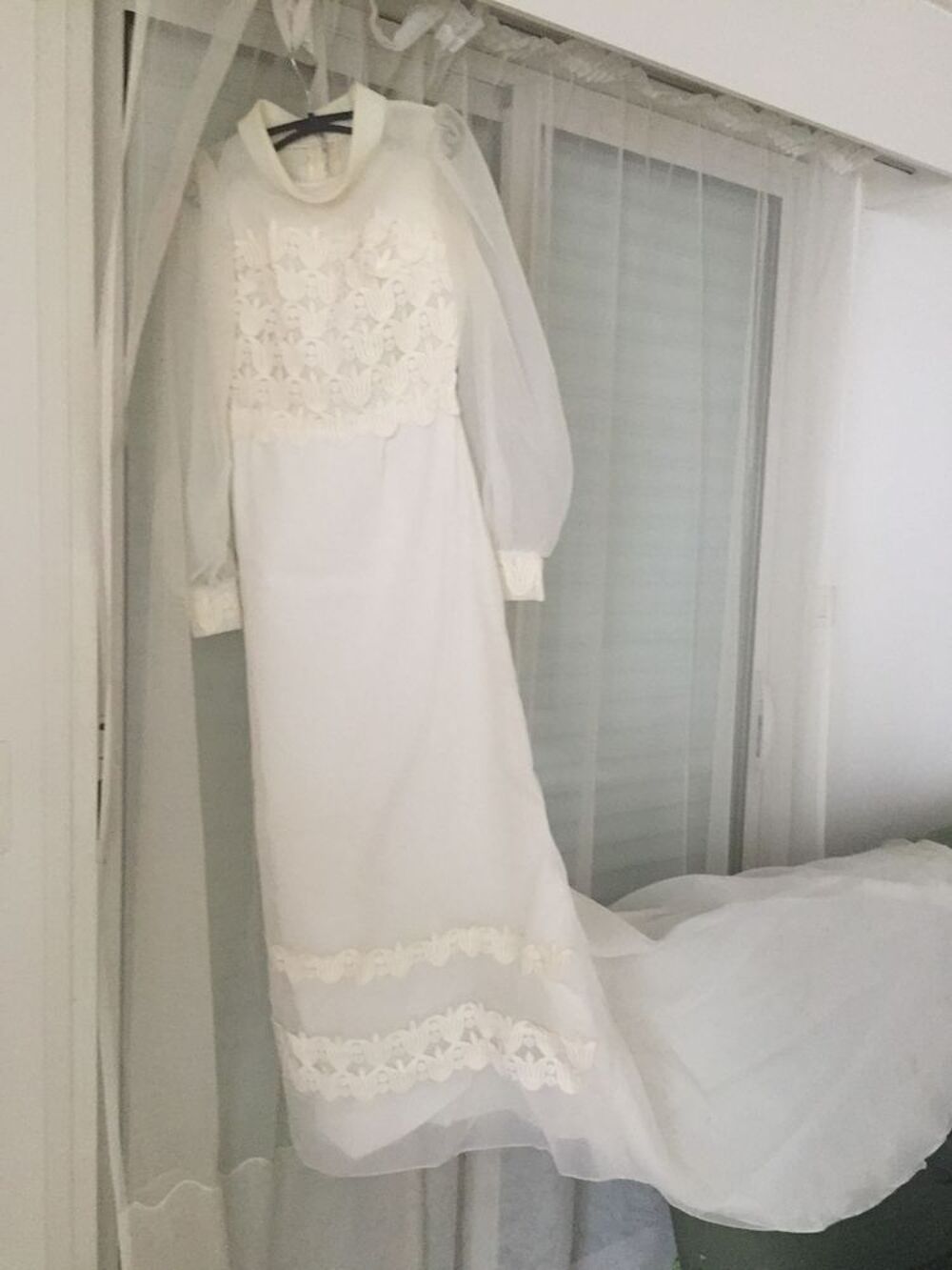 Robe. Vêtements