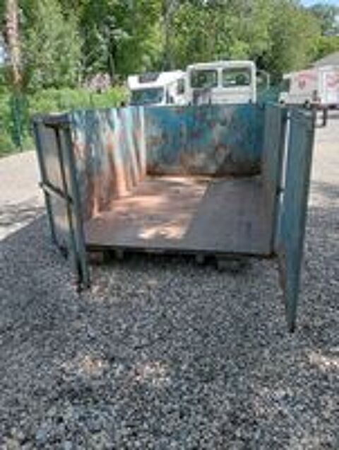   LOCATION BENNE POUR VEGETAUX ENCOMBRANTS  
