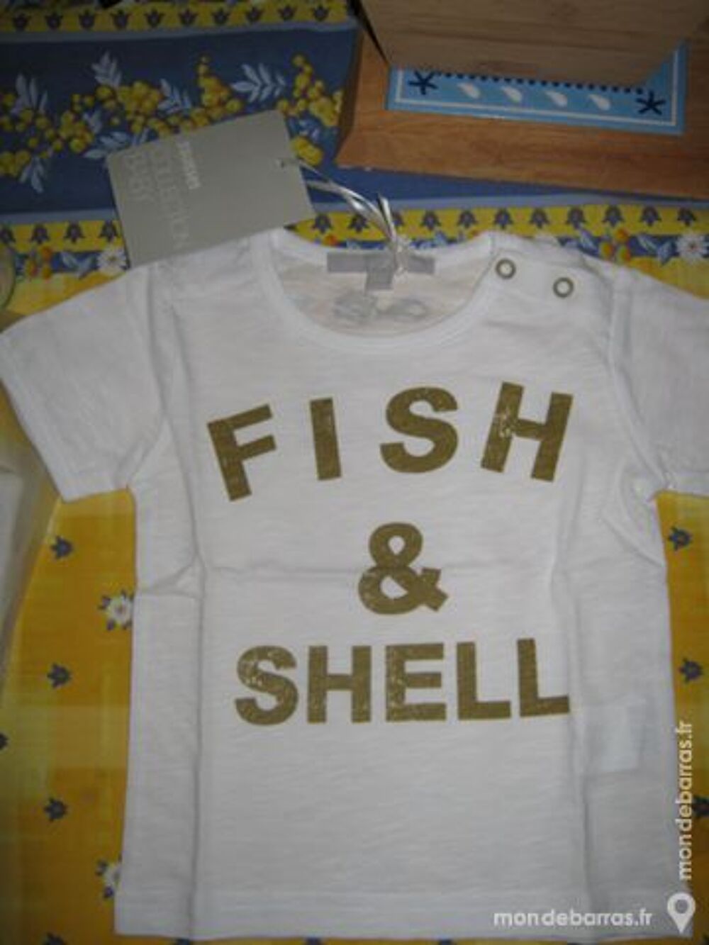 Tee shirt manches courtes blanc ou bleu
Vêtements enfants