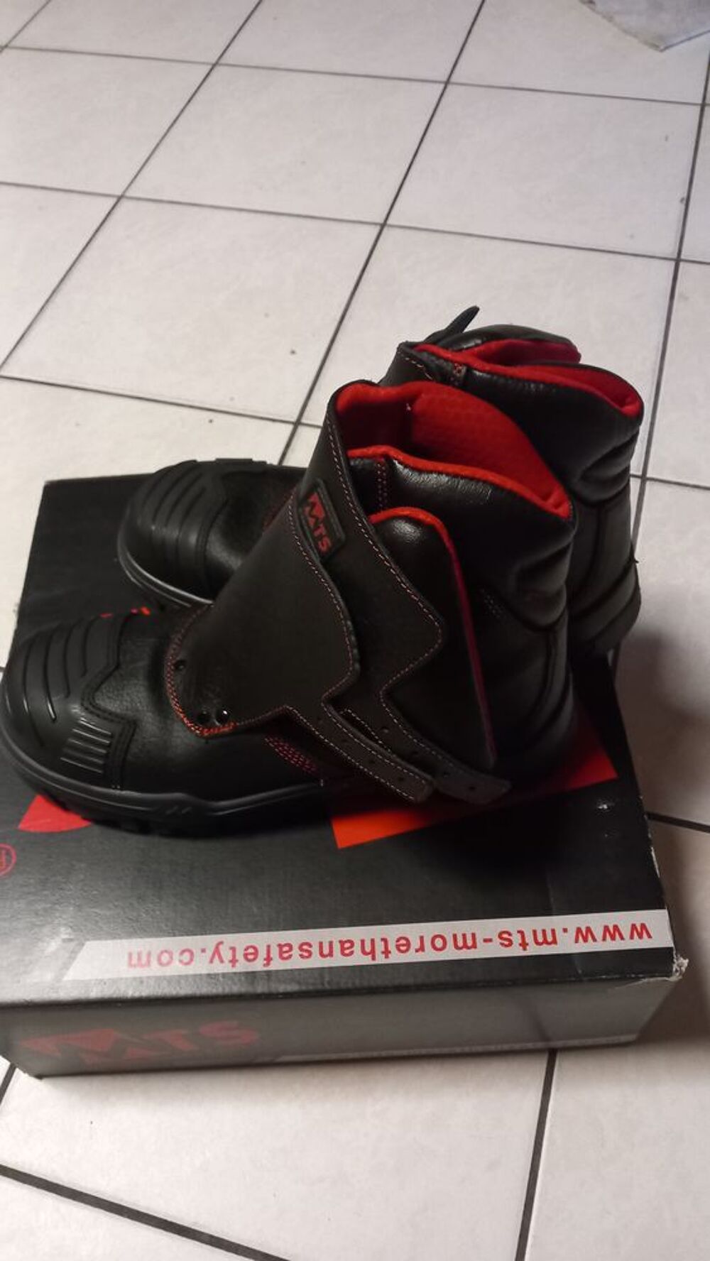 chaussure de s&eacute;curit&eacute; quasi neuf 10 euros Chaussures