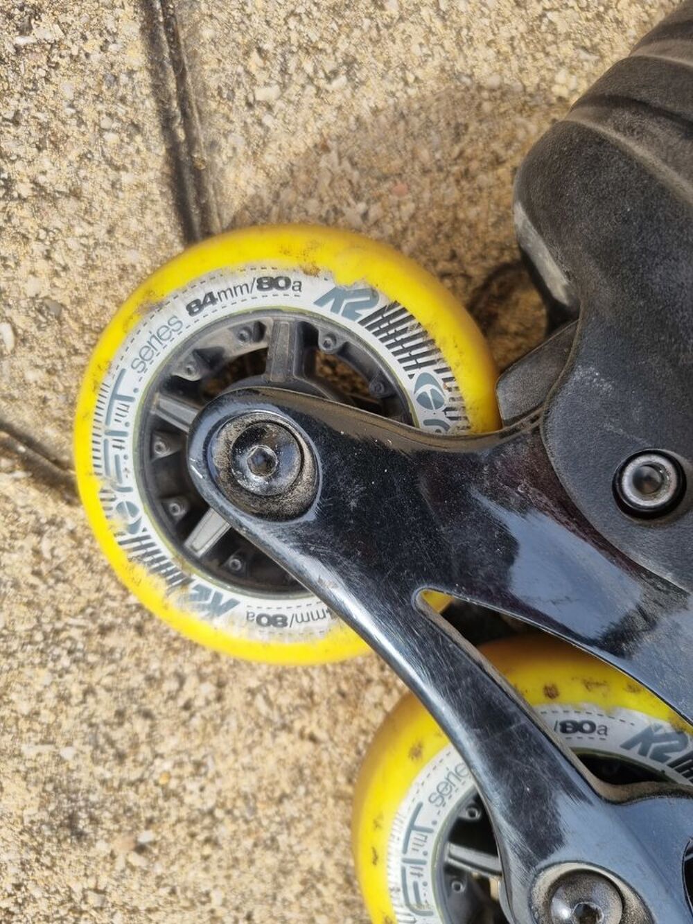 Rollers K2 taille 44 et protections adultes Sports