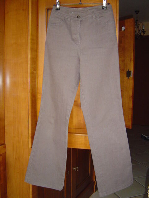 Jean marron 10 Paris 15 (75)