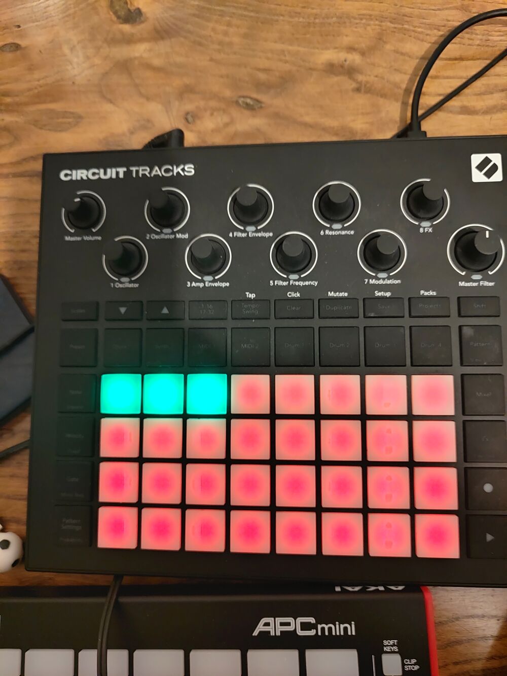 novation circuit tracks parfait &eacute;tat Instruments de musique