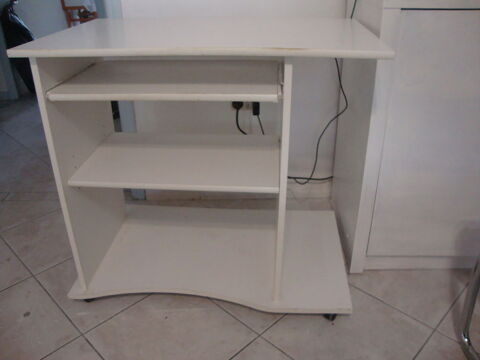 bureau informatique 
30 Antibes (06)