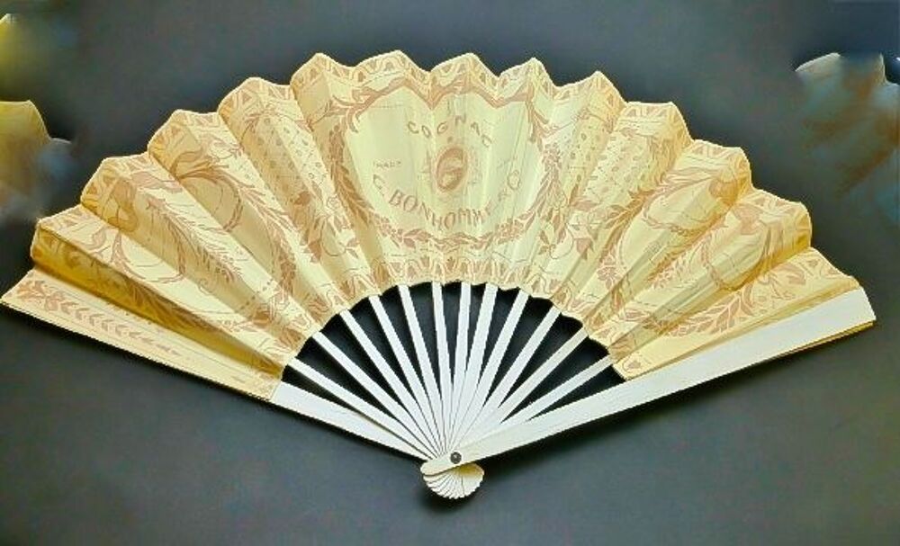 Ancien &eacute;ventail publicitaire " Cognac BONHOMME " 