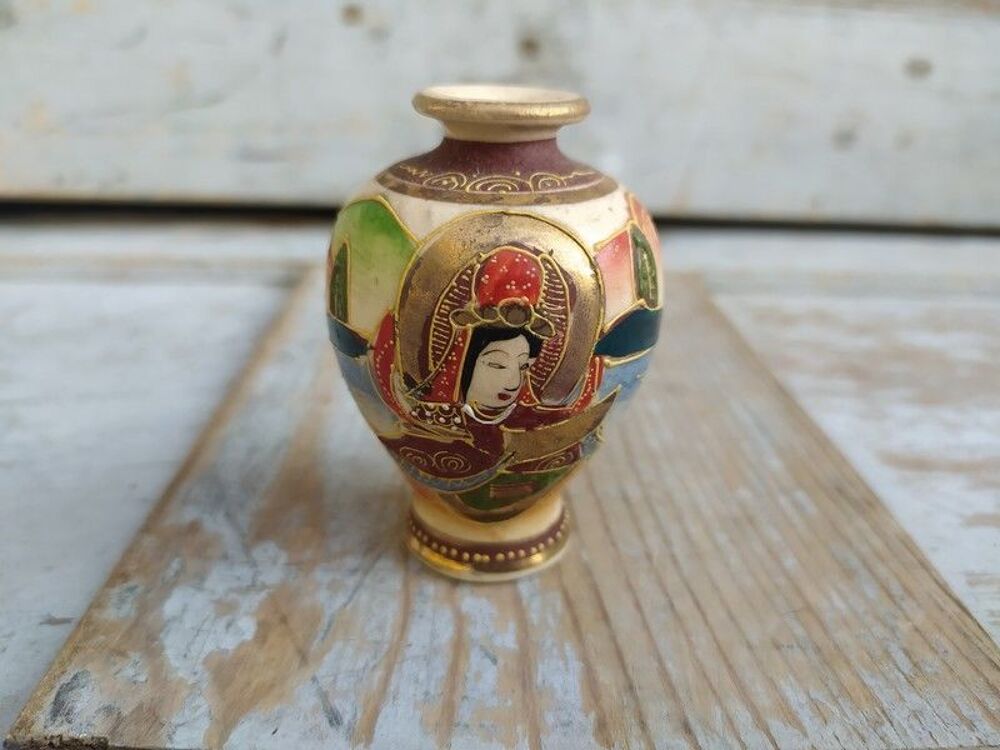 Ancien Vase Miniature Jouet Dinette Fa&iuml;ence de Satsuma Japon Décoration