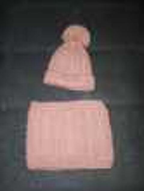 BONNET ET COL ROUL&Eacute; FOUR&Eacute;S Vtements enfants