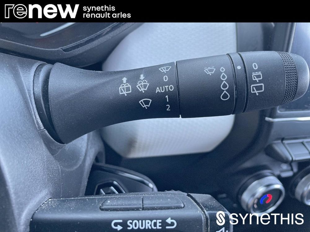 Clio V Clio E-Tech full hybrid 145 Evolution 2023 occasion 13200 Arles