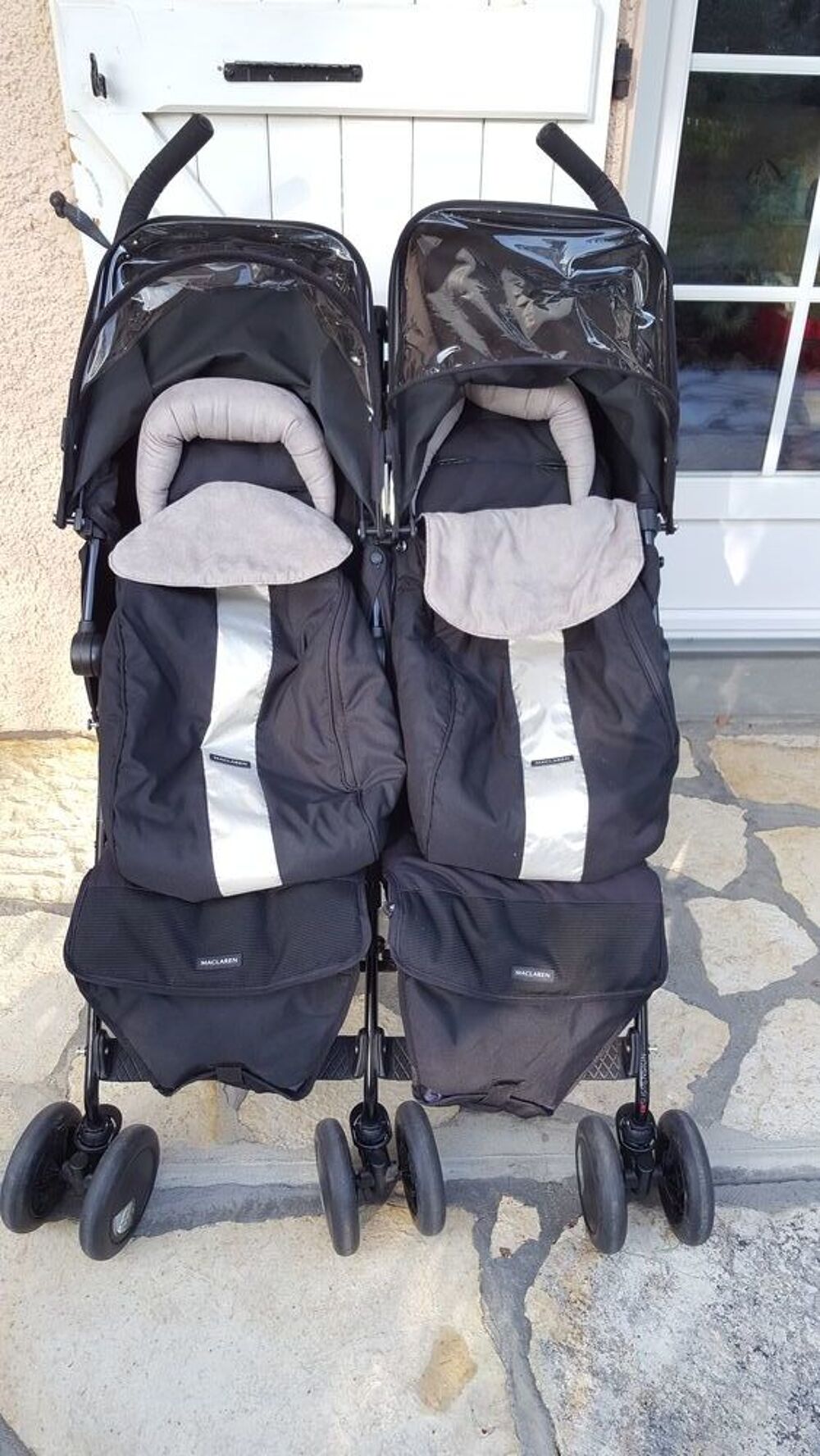 Poussette double Mac Laren en tr&egrave;s bon &eacute;tat Puériculture