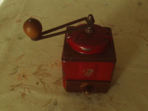 moulin a caf� 15 Dom�rat (03)