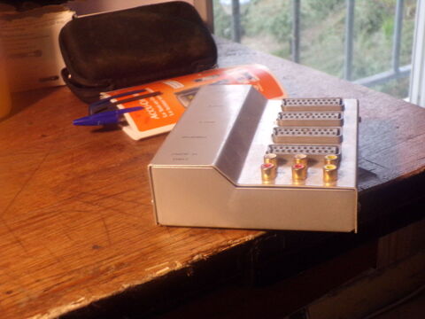 bloc p�ritel et c�bles bon �tat
tel:0953962707 25 Rouen (76)