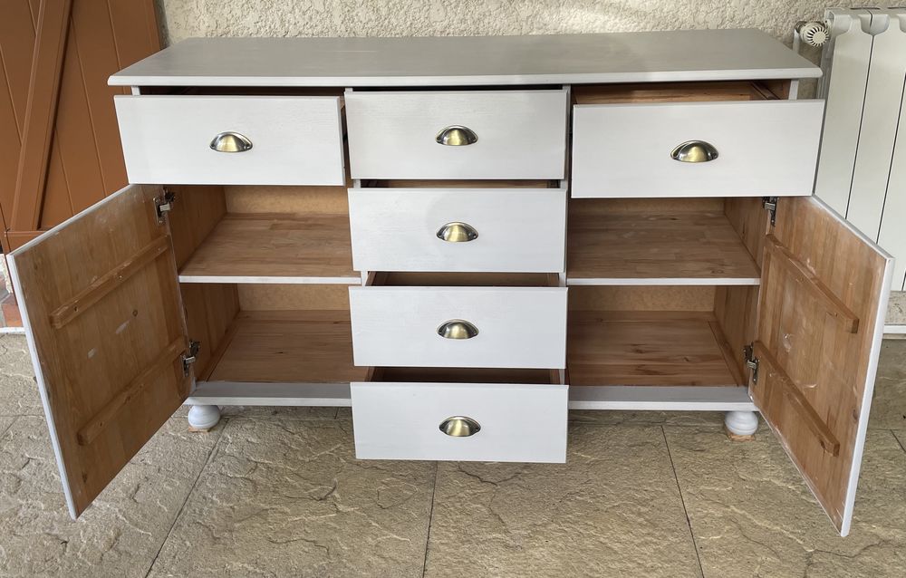 Meuble multi tiroirs et portes repeint en gris perle Meubles