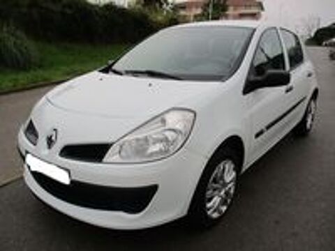 Clio III 1.2 16V 75CV 2007 occasion 06600 Antibes