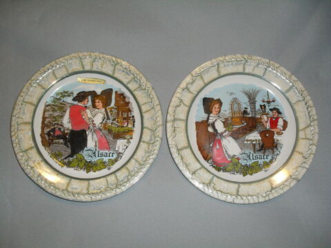 2 Assiettes d�coratives c�ramique collection alsace  4 Toul (54)