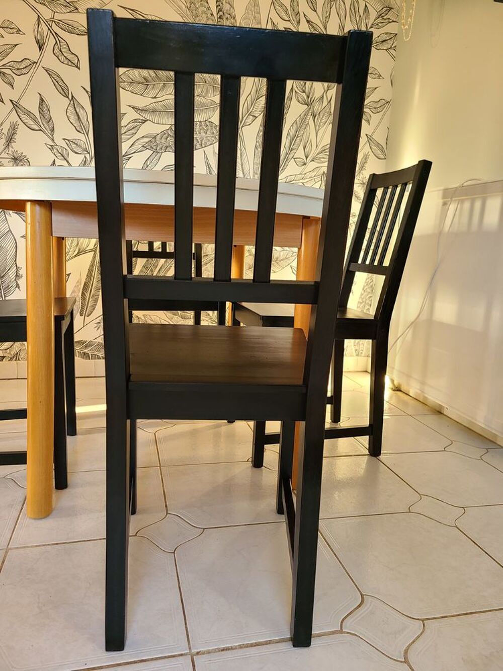 4 chaises noires en bois IKEA Meubles
