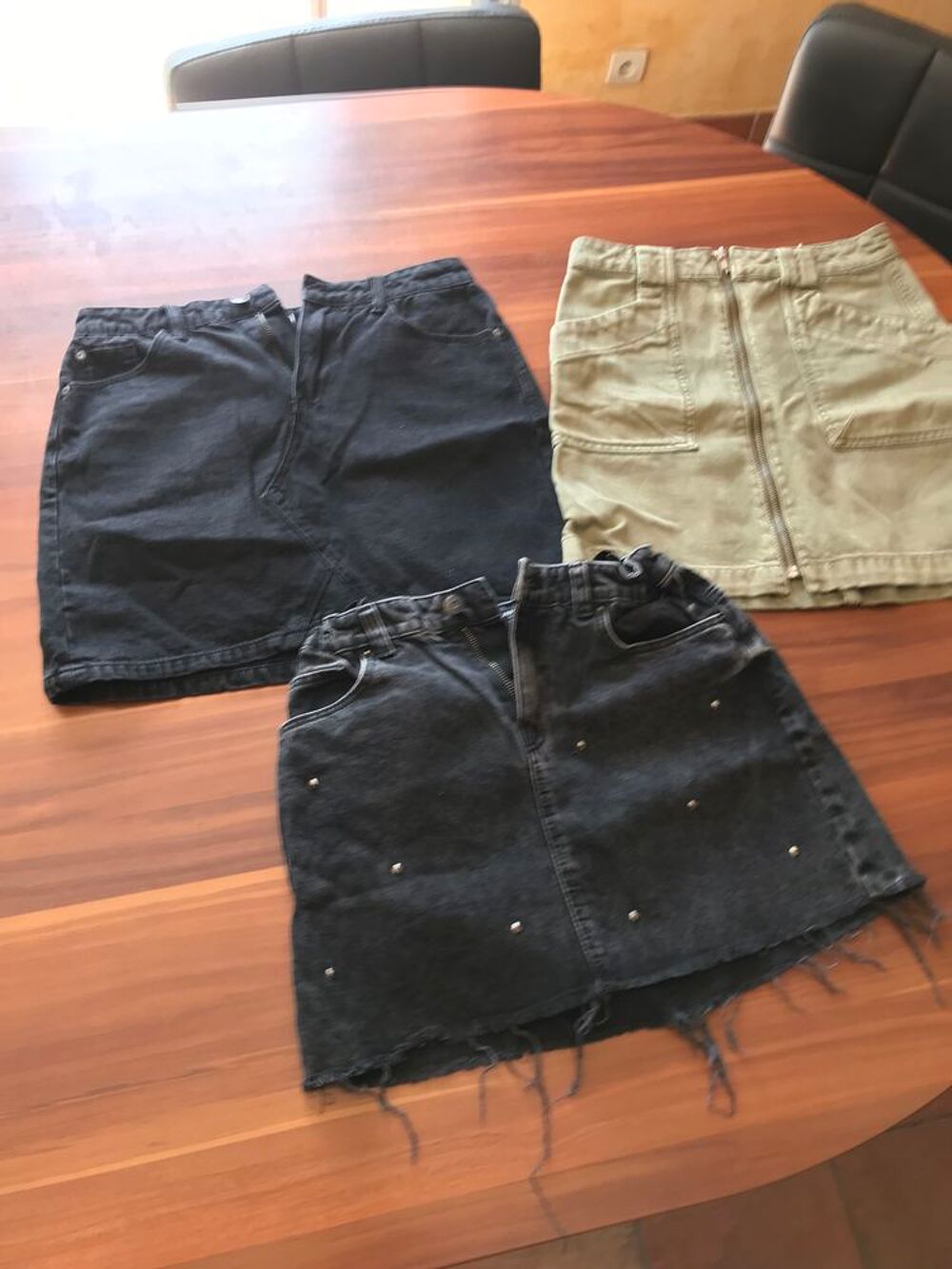 Lot de 3 jupes T. 14 ans Vêtements enfants