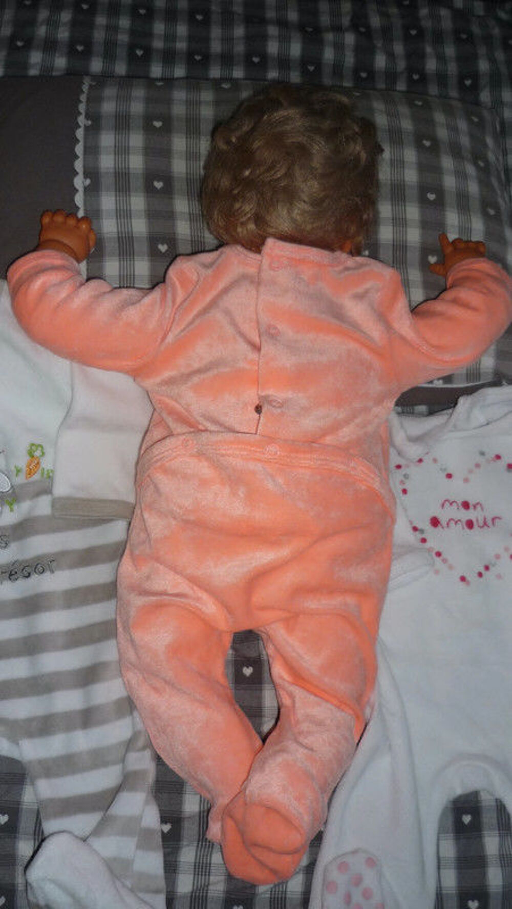 3 Dors-Biens neuf + Cadeau Vêtements enfants