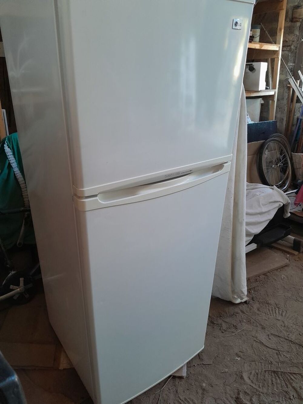 R&eacute;frig&eacute;rateur cong&eacute;lateur 284 litres Electroménager