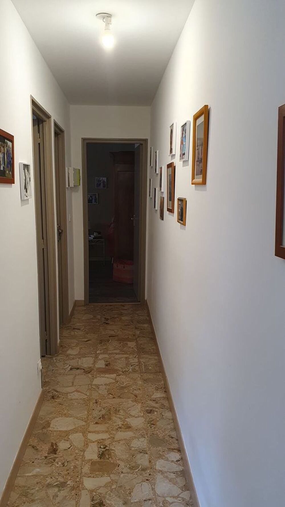 Location Appartement Confortable P3 au c?ur d'un park arboré calme Châteauneuf-de-gadagne