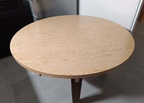 Table ronde en bois avec roulette 10 Plougonvelin (29)