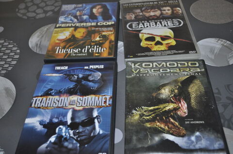 Lot de DVD avec entre autre Courteney Cox 5 Perreuil (71)