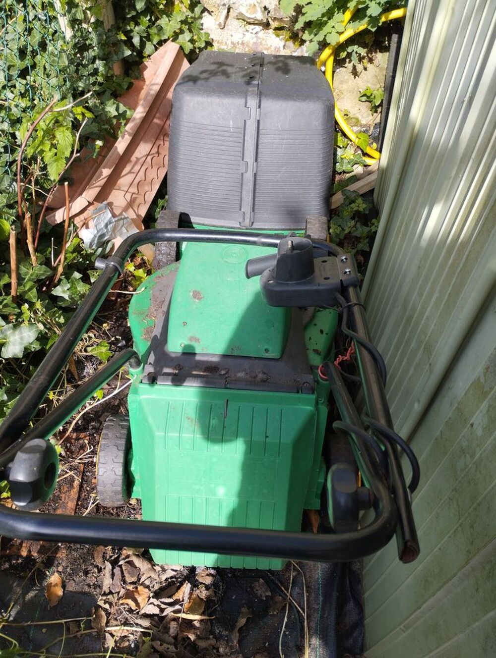 tondeuse &agrave; gazon elestrique Jardin