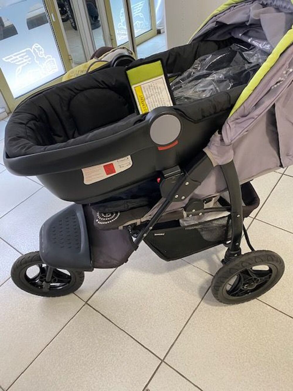 Nacelle, lit auto, base isofix &agrave; Montauban Puériculture