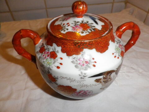 SUCRIER Porcelaine Japonaise Décor oiseau et Fleurs 40 Fontenay-le-Fleury (78)