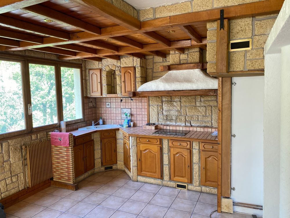 Appartement 4 pièces 85 m² · à Grenoble · 85 m² · 240 000 €