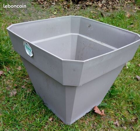 1 pot Riviera Soleilla carré 29.5 x 29.5 cm Beauchamp (95)