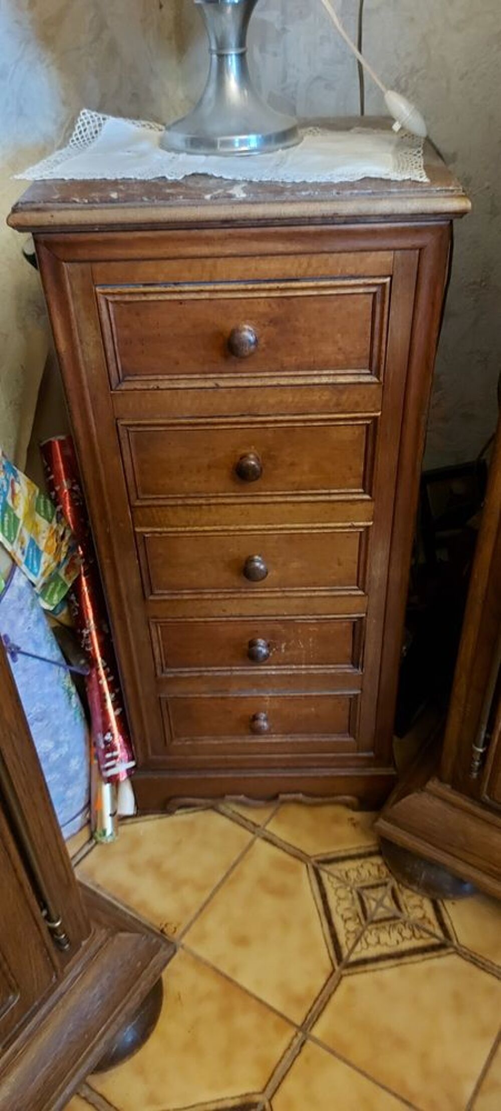 MEUBLE EN CHENE A PRENDRE SUR PLACE Meubles