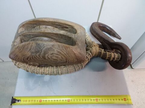 Anciennes poulie bois 40 Draguignan (83)