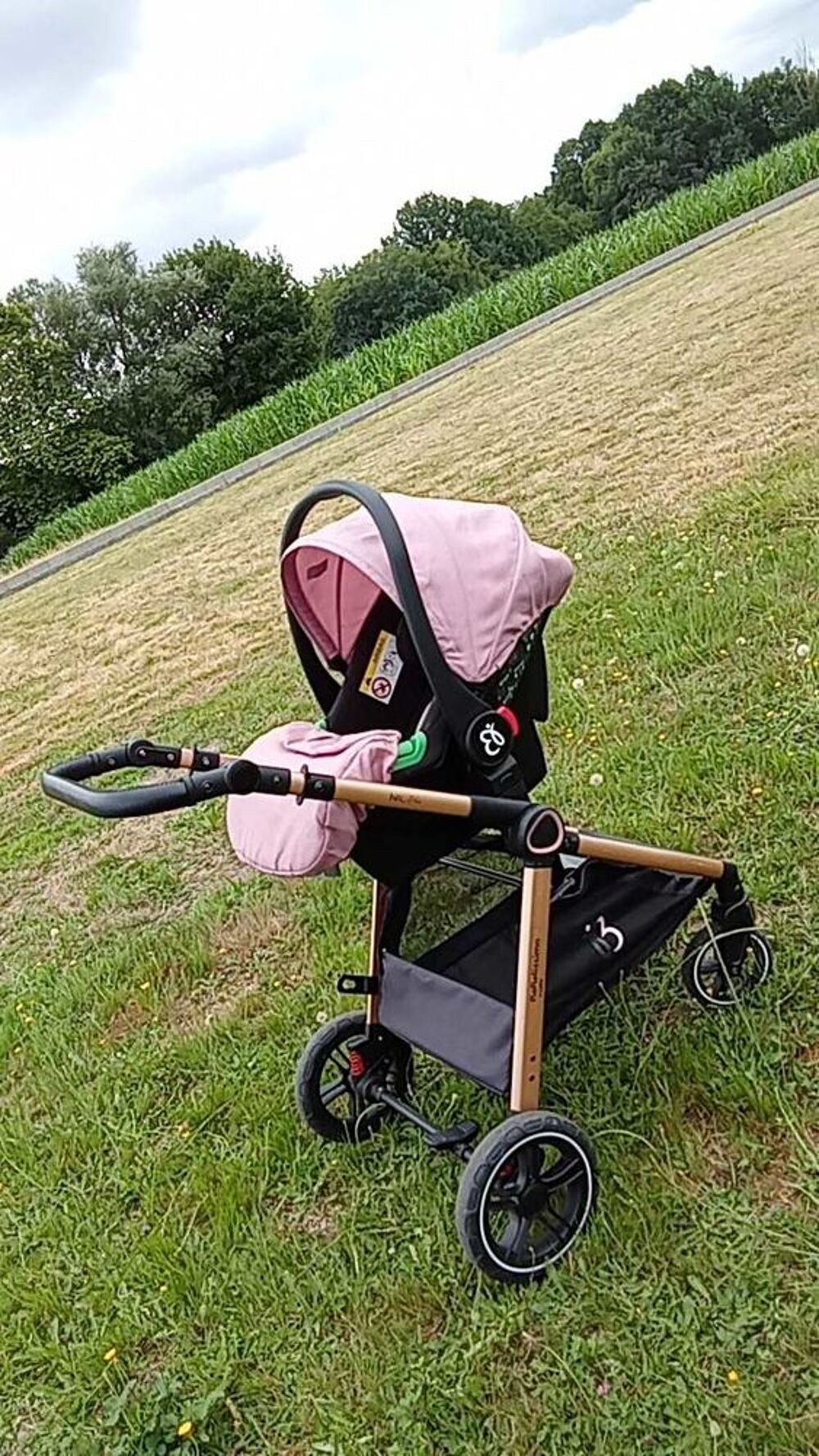 pousette trio rose Pu�riculture