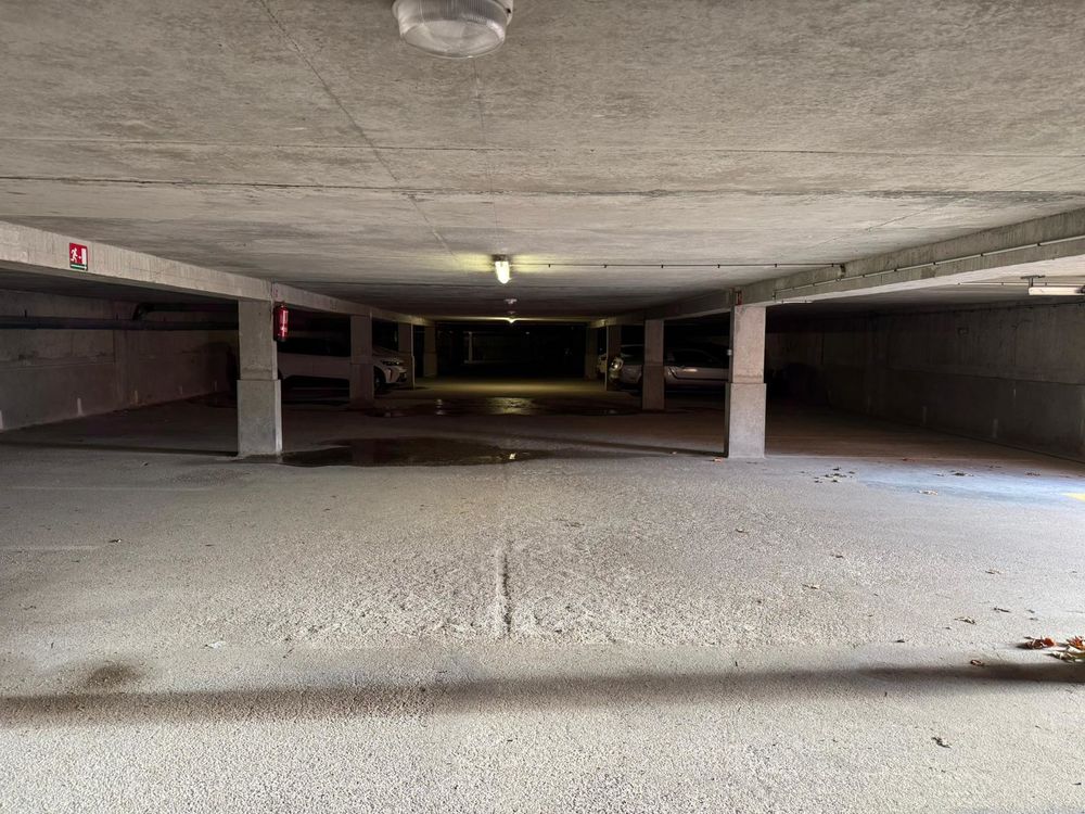Location Parking/Garage PARKING SOUS TERRAIN AVEC BIP D'ACCES, SOUS SOL (au - 1) Cabourg