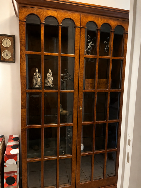 Grande vitrine bibliothèque style anglais en ronce portes Anglet (64)